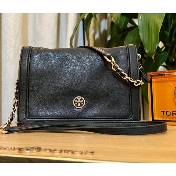 Tory Burch Handbags - ♦️AUTHENTIC TORY BURCH BLACK ROBINSON CROSSBODY/SHOULDER BAG